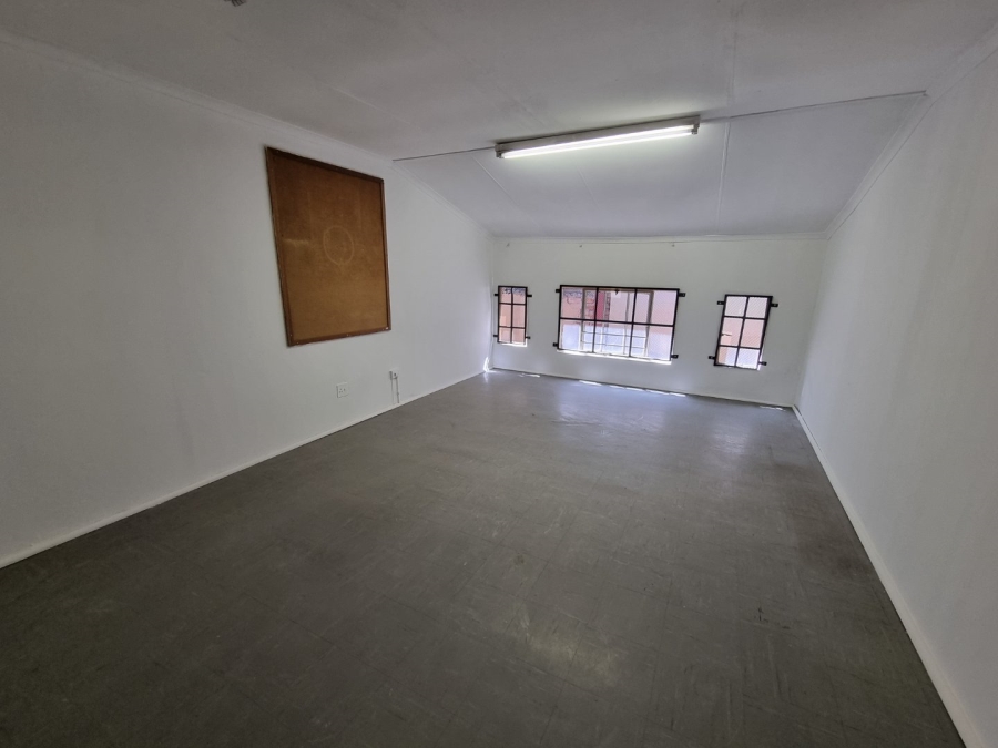 To Let commercial Property for Rent in Harrismith Free State